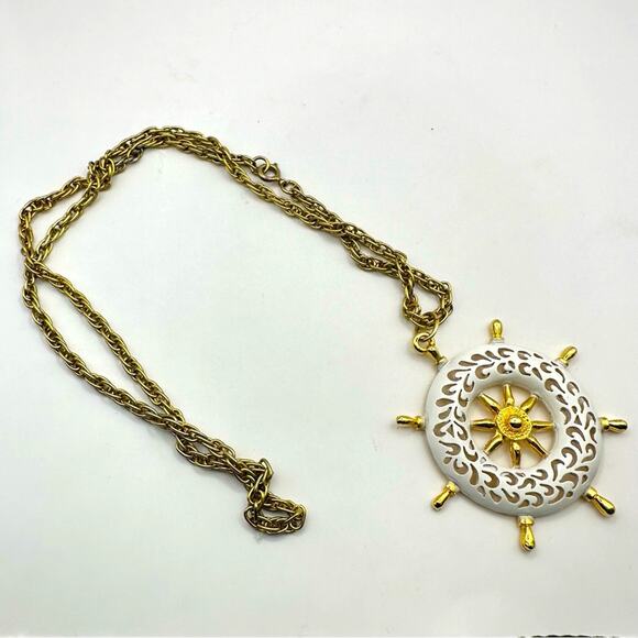 JJ Jonette Wheel Necklace White Enamel Gold Tone Filigree Nautical Boat Vintage - Picture 8 of 8